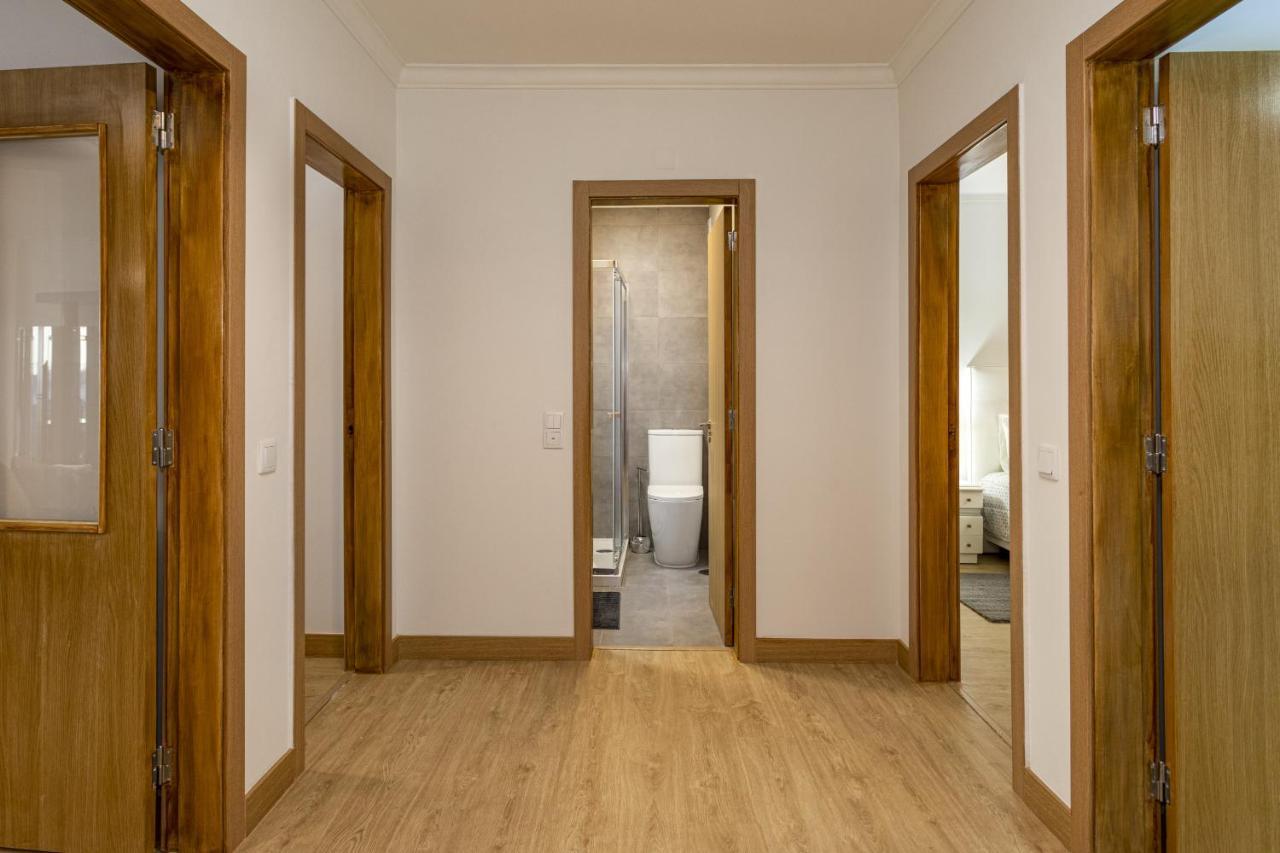 Miral 2 - Beach Front Apartment With Pool 쿼테이라 외부 사진