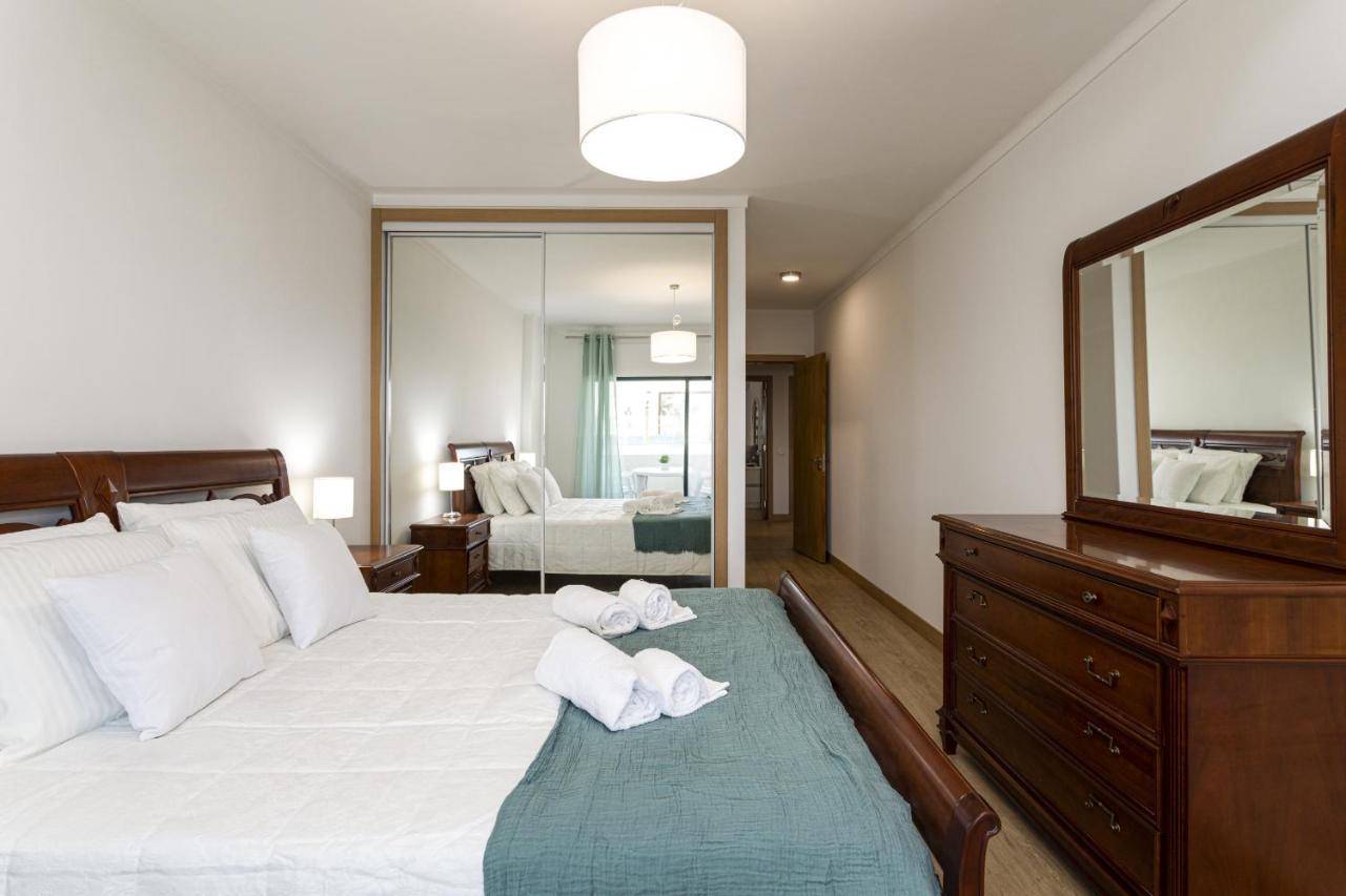 Miral 2 - Beach Front Apartment With Pool 쿼테이라 외부 사진