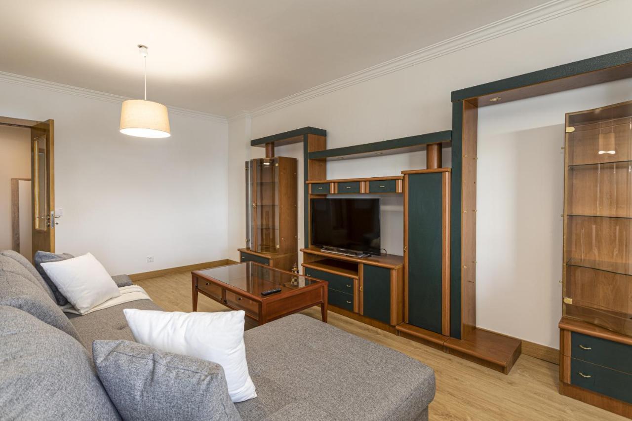 Miral 2 - Beach Front Apartment With Pool 쿼테이라 외부 사진