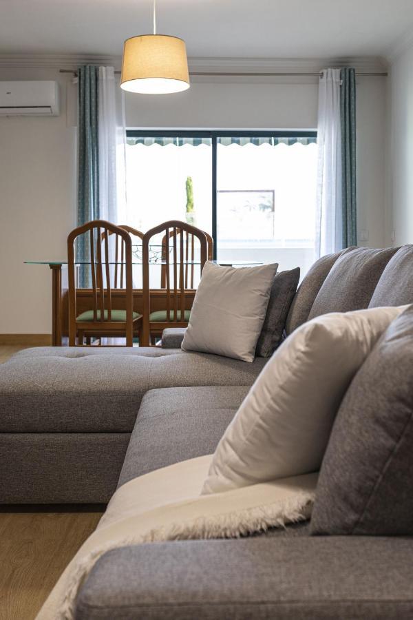 Miral 2 - Beach Front Apartment With Pool 쿼테이라 외부 사진