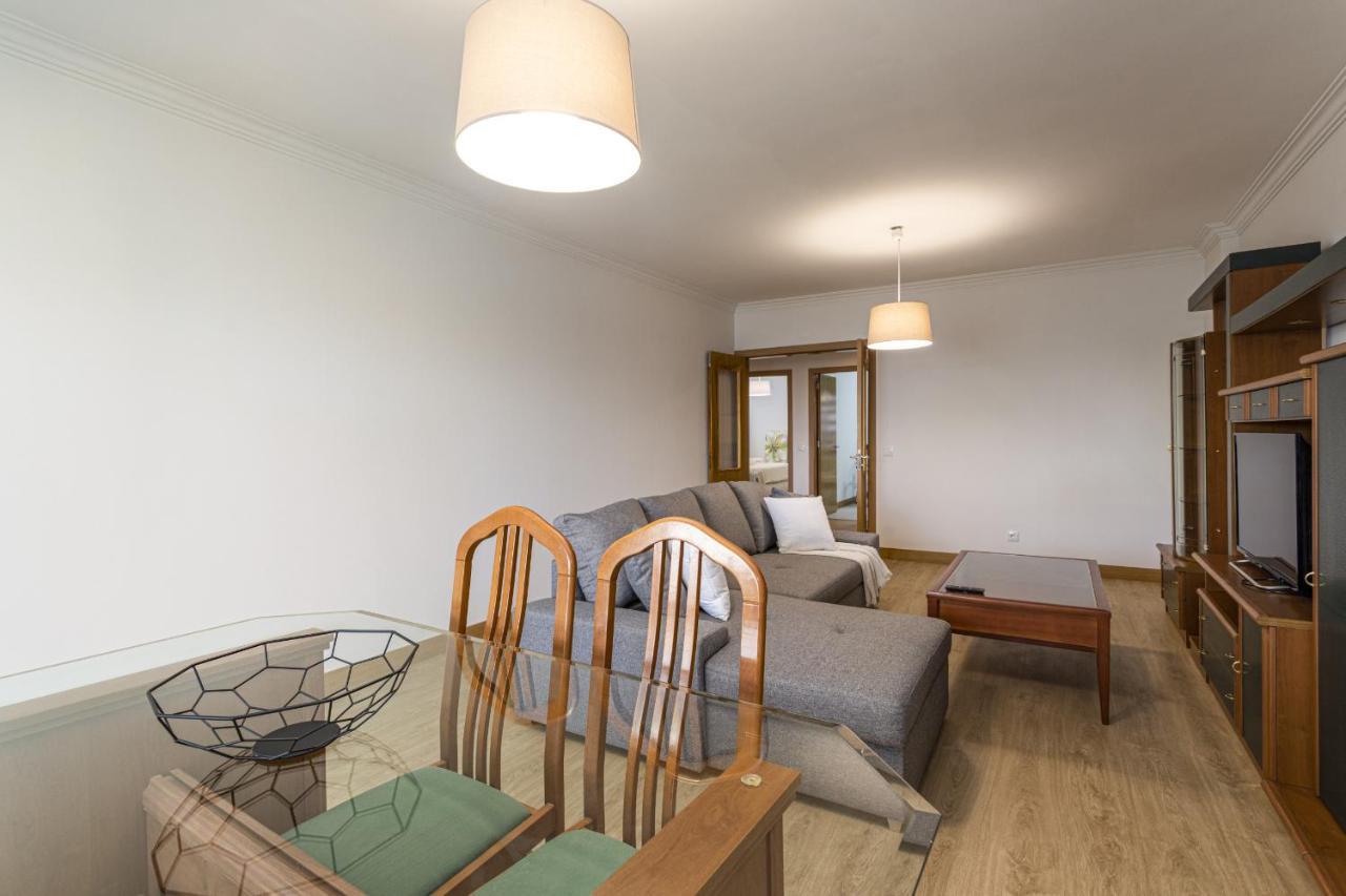 Miral 2 - Beach Front Apartment With Pool 쿼테이라 외부 사진
